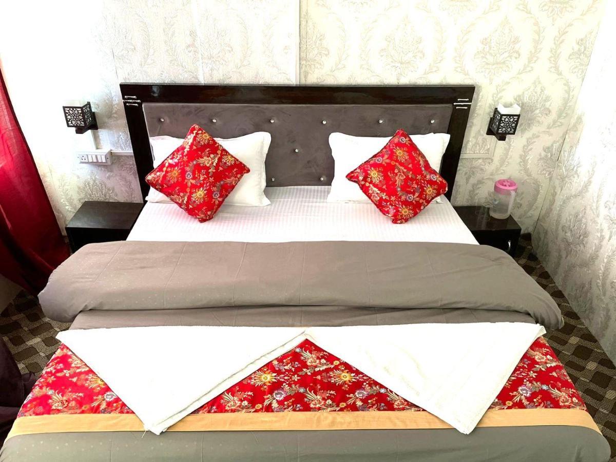 Pangong Delight Camps And Cottages Spangmik Exterior photo